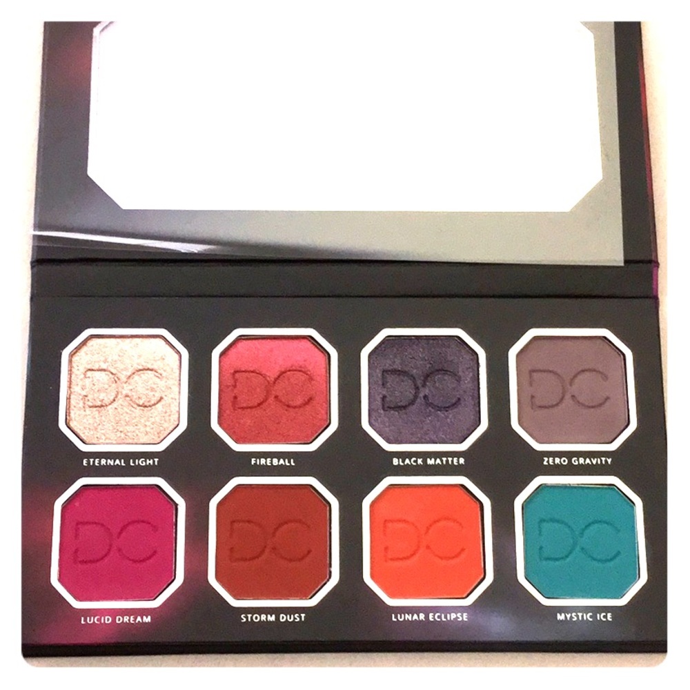 Eyeshadow palette